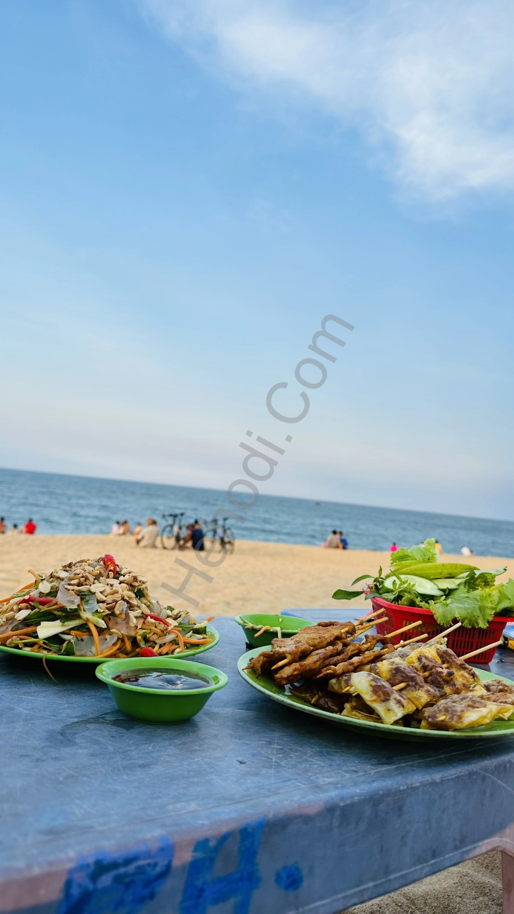 Có gái ở đồng xuân ko ạ