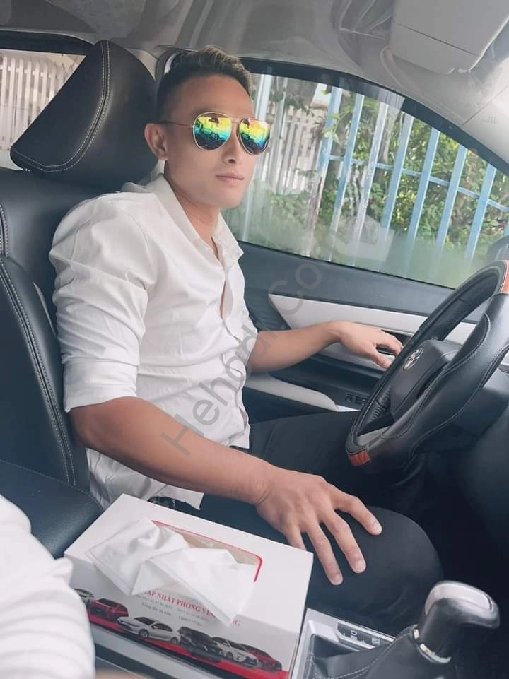 Em đi khách.mấy chị em cần nhu cầu alo em.