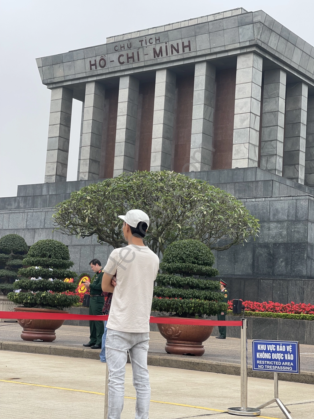 Trâu quỳ zalo 981848879