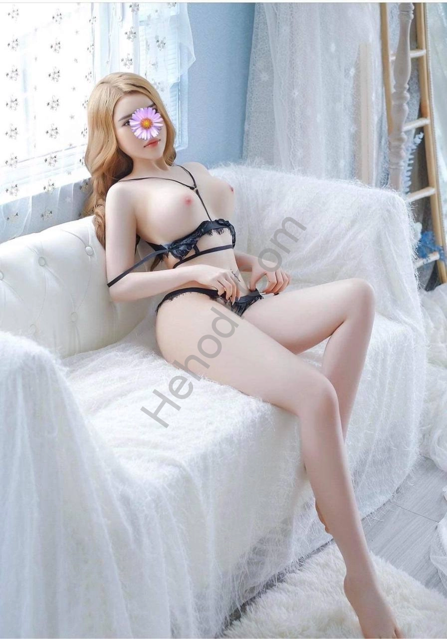Thúy kiều 400k/1giờ full dịch vụ nuốt tinh trùng vào mồm em em 21 tuổi khu vực gò vấp