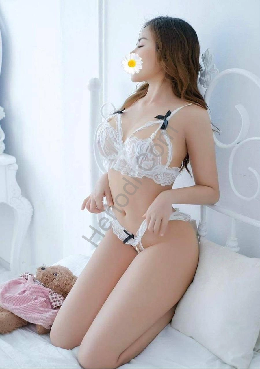 Bé dâm Em đang ở mê linh Hà Nội em 21 tuổi