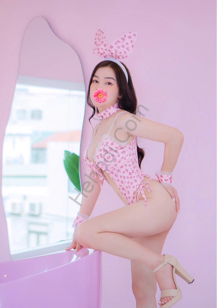Thúy Kiều 21 tuổi em đang ở đong đa Hà Nội đi cả lỗ nhị